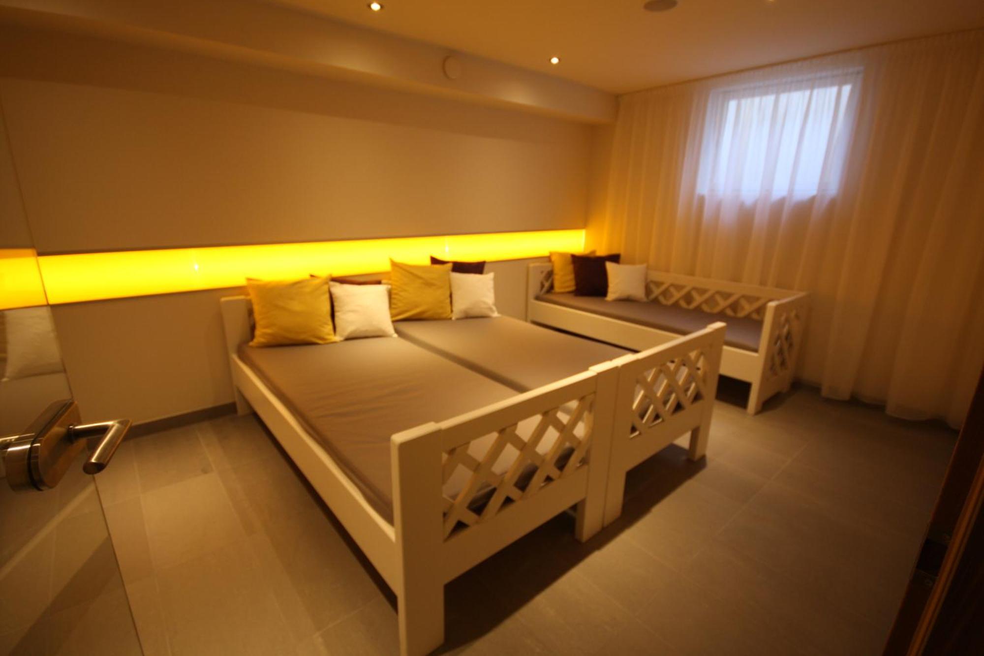 Aparthotel Kristall Altenmarkt im Pongau Ngoại thất bức ảnh