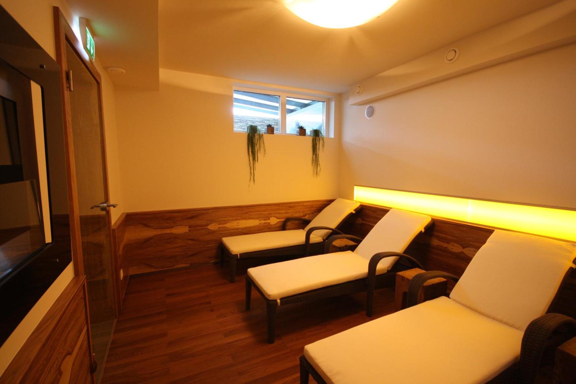 Aparthotel Kristall Altenmarkt im Pongau Ngoại thất bức ảnh