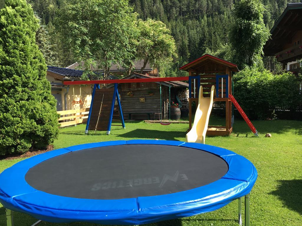 Aparthotel Kristall Altenmarkt im Pongau Ngoại thất bức ảnh