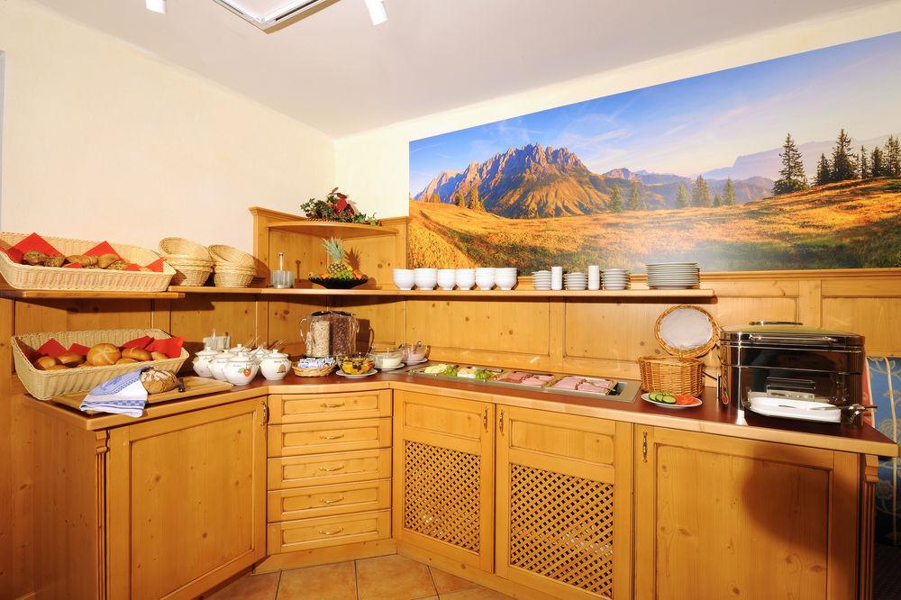 Aparthotel Kristall Altenmarkt im Pongau Ngoại thất bức ảnh