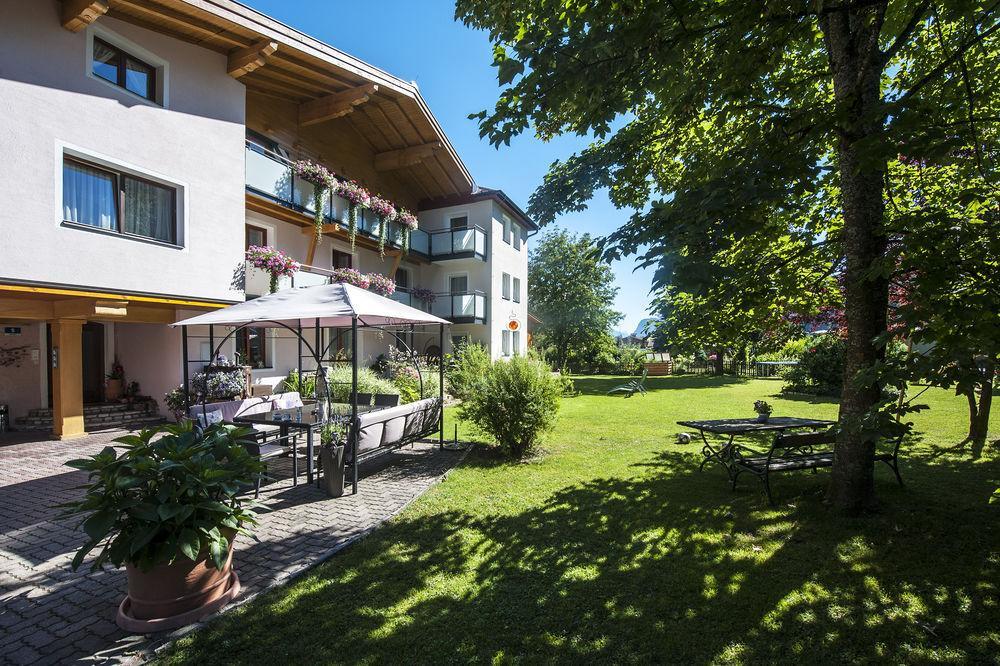 Aparthotel Kristall Altenmarkt im Pongau Ngoại thất bức ảnh