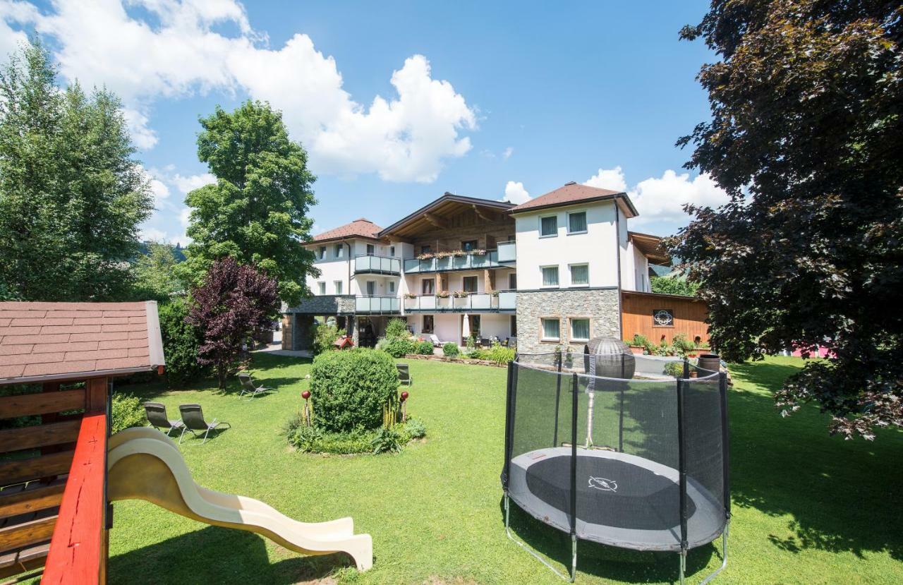 Aparthotel Kristall Altenmarkt im Pongau Ngoại thất bức ảnh
